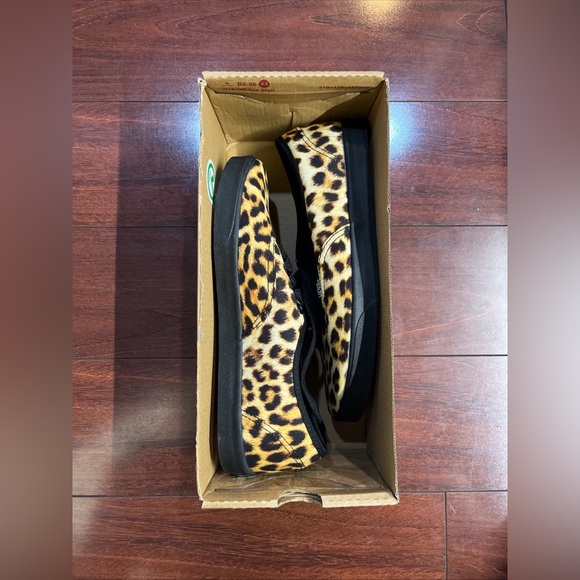 Womens 8 Vans Authentic Low Pro Leopard Print Low Top Shoe Sneaker New HALF BOX - Picture 2 of 16